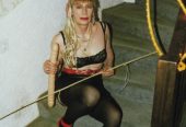 Maitresse BARBARA de brinvilliers Spècialitées – BDSM – SM – MASSAGGI – FELLAZIONI – FETICHISMI … GENEVE