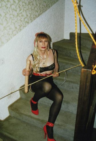 Maitresse BARBARA de brinvilliers Spècialitées – BDSM – SM – MASSAGGI – FELLAZIONI – FETICHISMI … GENEVE